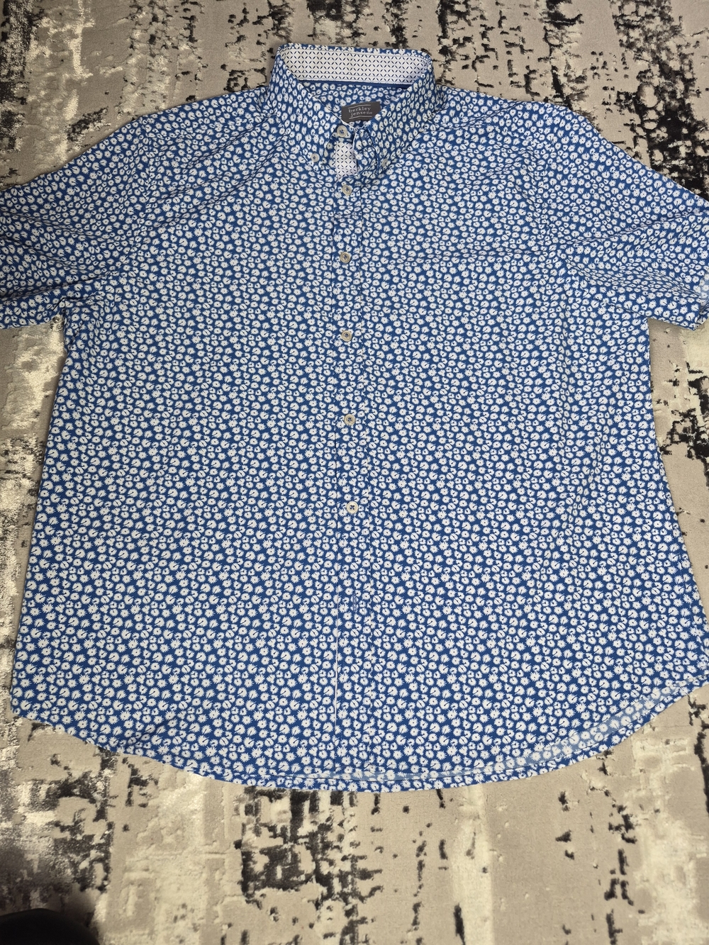 Berkley Jensen Floral Button Shirt Mens XLarge BLUE With White Flowers New